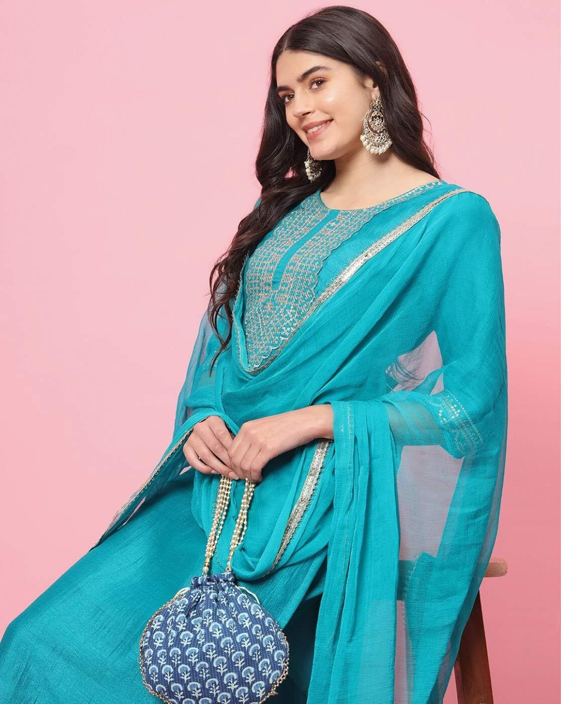 -1117Wx1400H-467069647-green-MODEL3